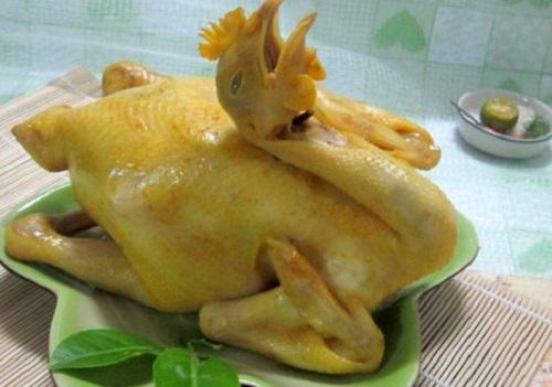 Gà cúng sử dụng gà vườn chăn nuôi