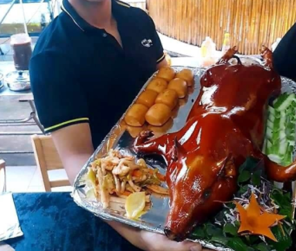 Chia sẻ kinh nghiệm chọn mua heo quay ngon chuẩn vị