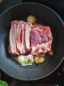 luộc sơ thịt heo